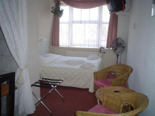 Single or Double Room,25353177:JPEG