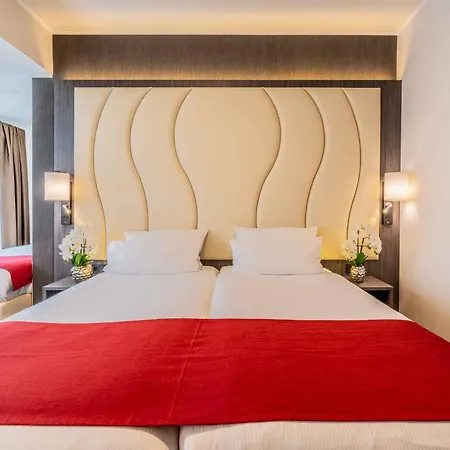 Plaza Premium Den Haag City Center-2